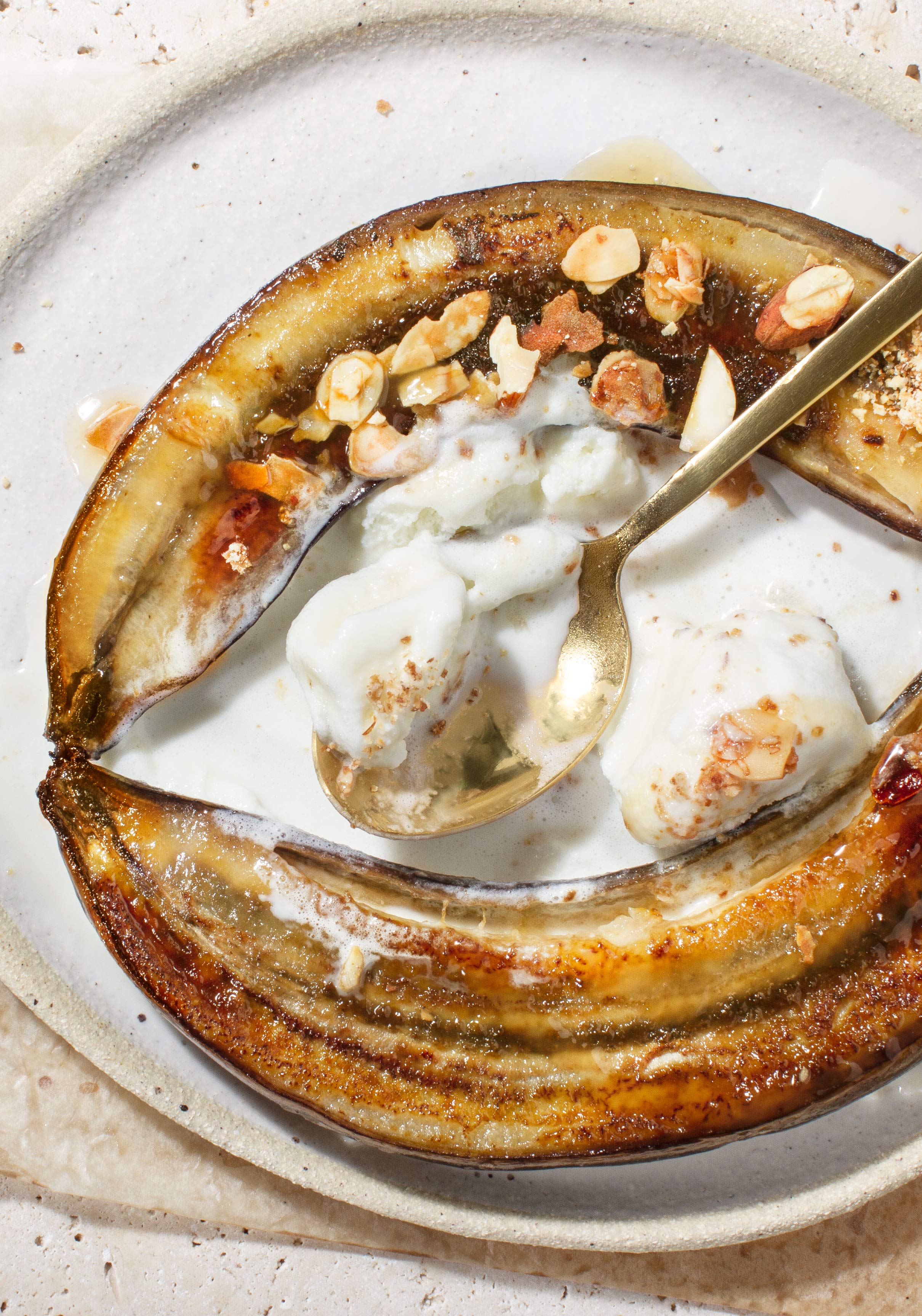 recipe-page-caramelized-banana-spli-with-vanilla-coyo